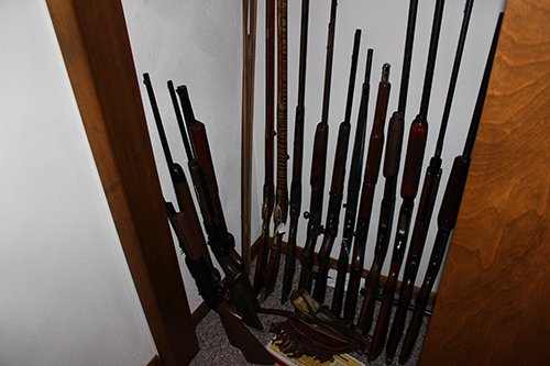 Property photo 65 - Car, Truck, Farm Equipment, Lawn Mower, Livestock, Tools, Guns, Primitive & Collectibles, Personal Property Auction