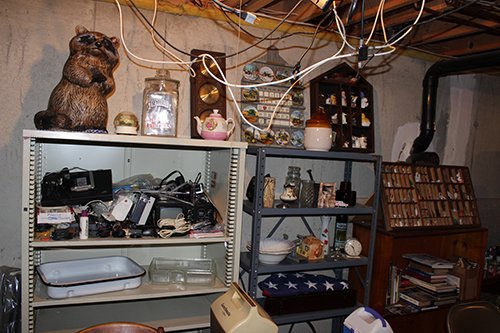 Property photo 98 - Car, Truck, Farm Equipment, Lawn Mower, Livestock, Tools, Guns, Primitive & Collectibles, Personal Property Auction
