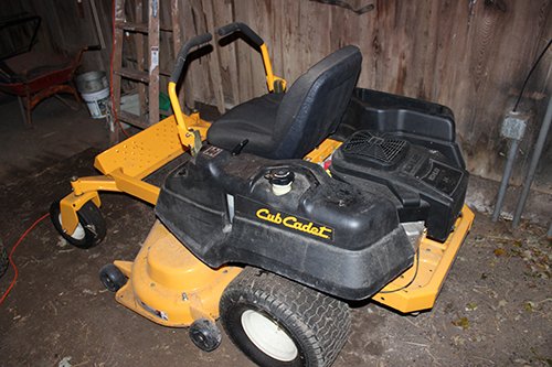 Property photo 156 - Car, Truck, Farm Equipment, Lawn Mower, Livestock, Tools, Guns, Primitive & Collectibles, Personal Property Auction