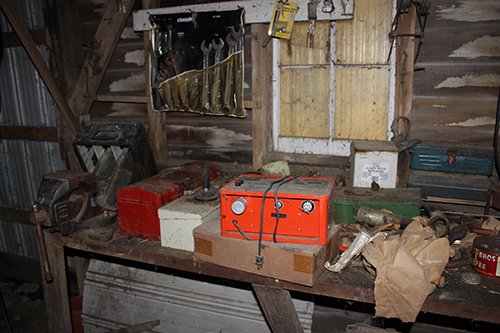 Property photo 35 - Car, Truck, Farm Equipment, Lawn Mower, Livestock, Tools, Guns, Primitive & Collectibles, Personal Property Auction