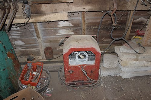 Property photo 37 - Car, Truck, Farm Equipment, Lawn Mower, Livestock, Tools, Guns, Primitive & Collectibles, Personal Property Auction