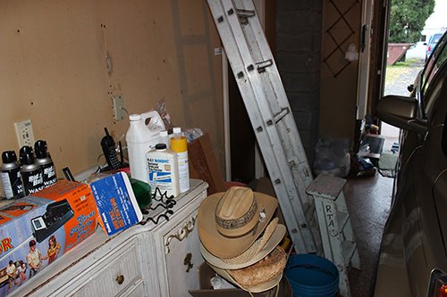Property photo 38 - Car, Truck, Farm Equipment, Lawn Mower, Livestock, Tools, Guns, Primitive & Collectibles, Personal Property Auction