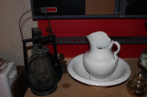 Property photo 31 - Car, Truck, Farm Equipment, Lawn Mower, Livestock, Tools, Guns, Primitive & Collectibles, Personal Property Auction