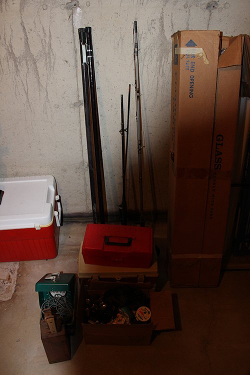 Property photo 83 - Car, Truck, Farm Equipment, Lawn Mower, Livestock, Tools, Guns, Primitive & Collectibles, Personal Property Auction