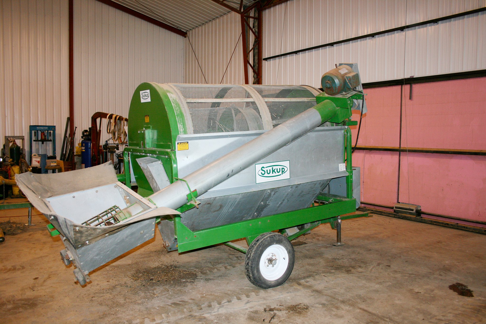 Property photo 103 - Area Farmers & Contractors Equipment Auction