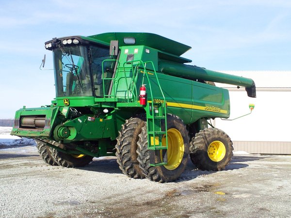Area Farmers & Contractors Equipment Auction