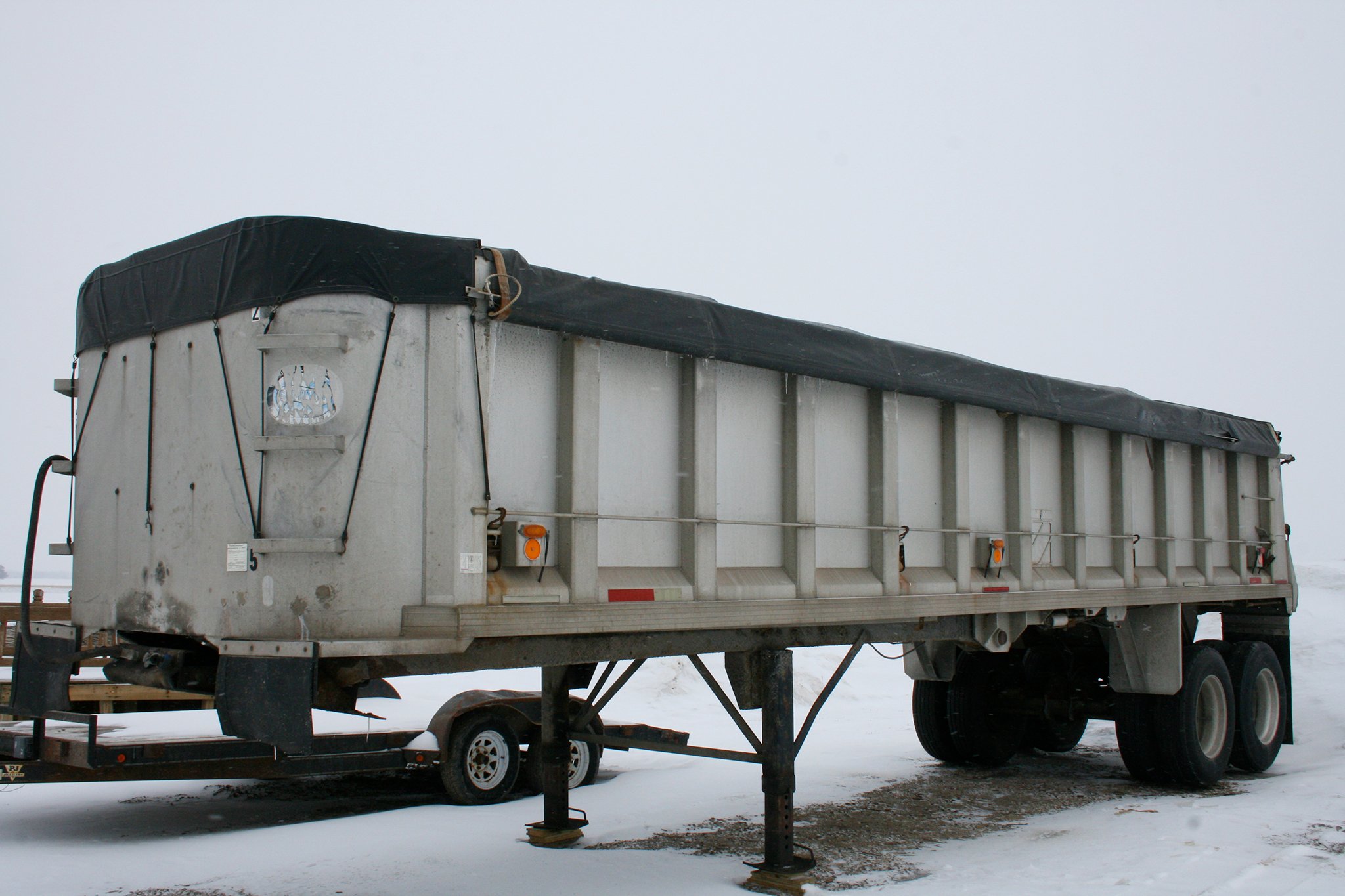 Property photo 112 - Farmers Grain & Ag Equipment Auction - EQUIPMENT WANTED!