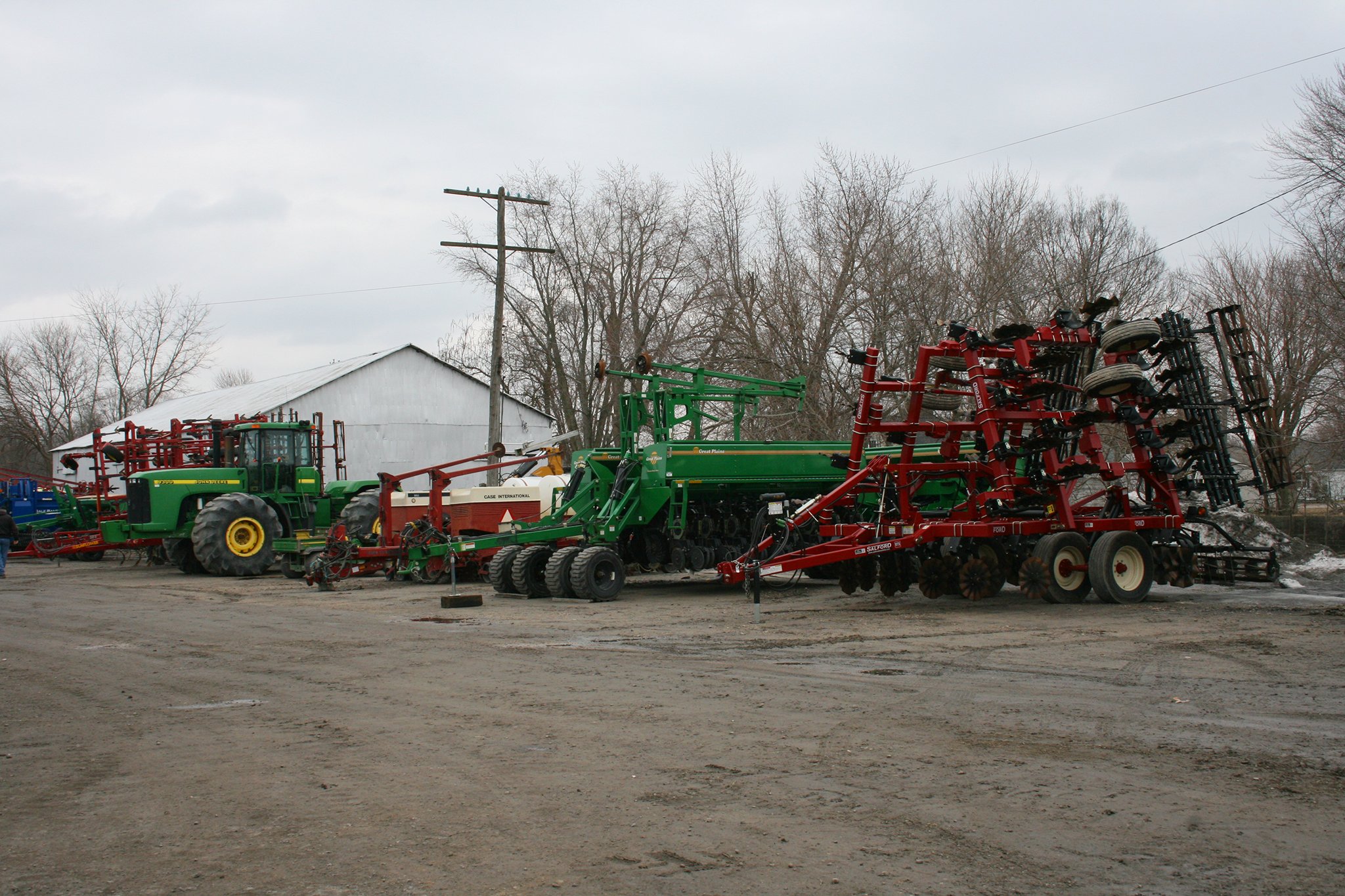 Property photo 1 - Farmers Grain & Ag Equipment Auction - EQUIPMENT WANTED!