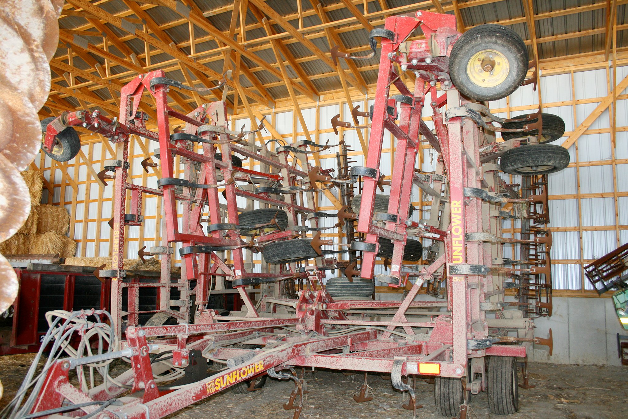 Property photo 40 - Farmers Grain & Ag Equipment Auction - EQUIPMENT WANTED!