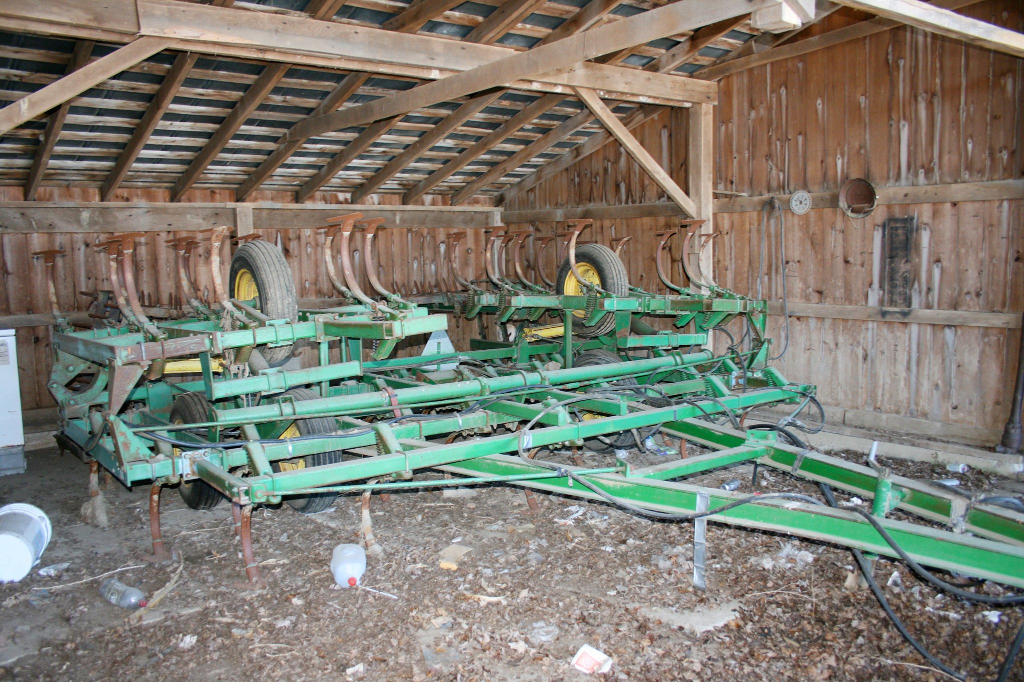Property photo 42 - Farmers Grain & Ag Equipment Auction - EQUIPMENT WANTED!