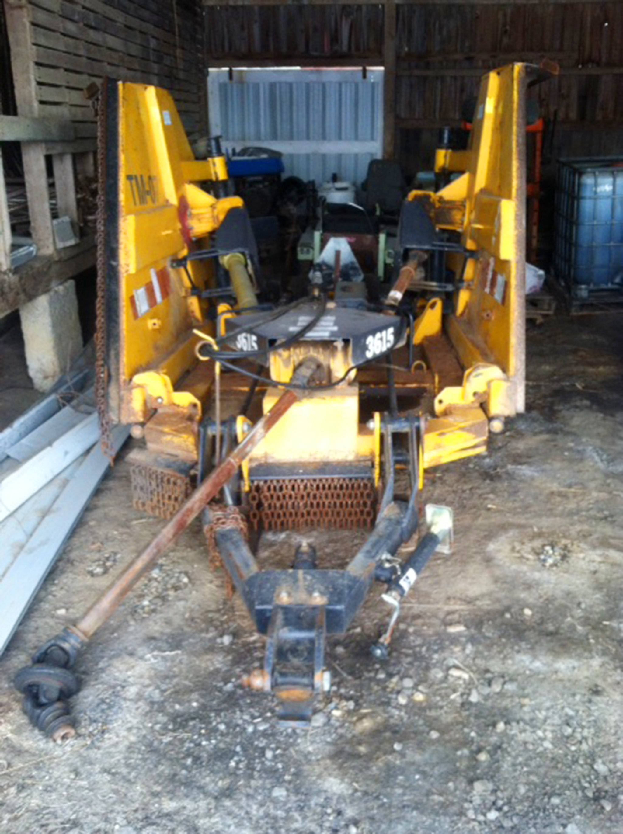Property photo 86 - Farmers Grain & Ag Equipment Auction - EQUIPMENT WANTED!