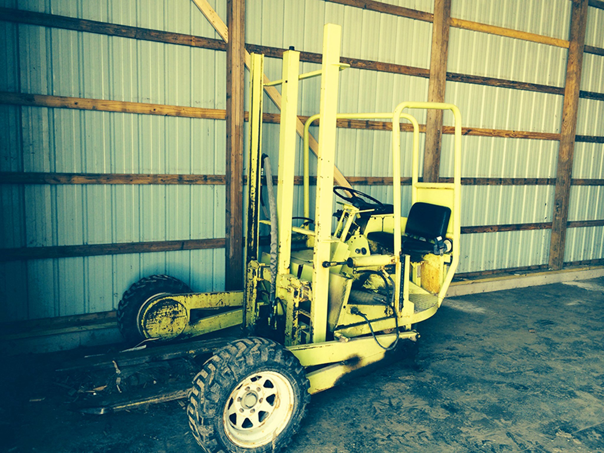 Property photo 93 - Farmers Grain & Ag Equipment Auction - EQUIPMENT WANTED!