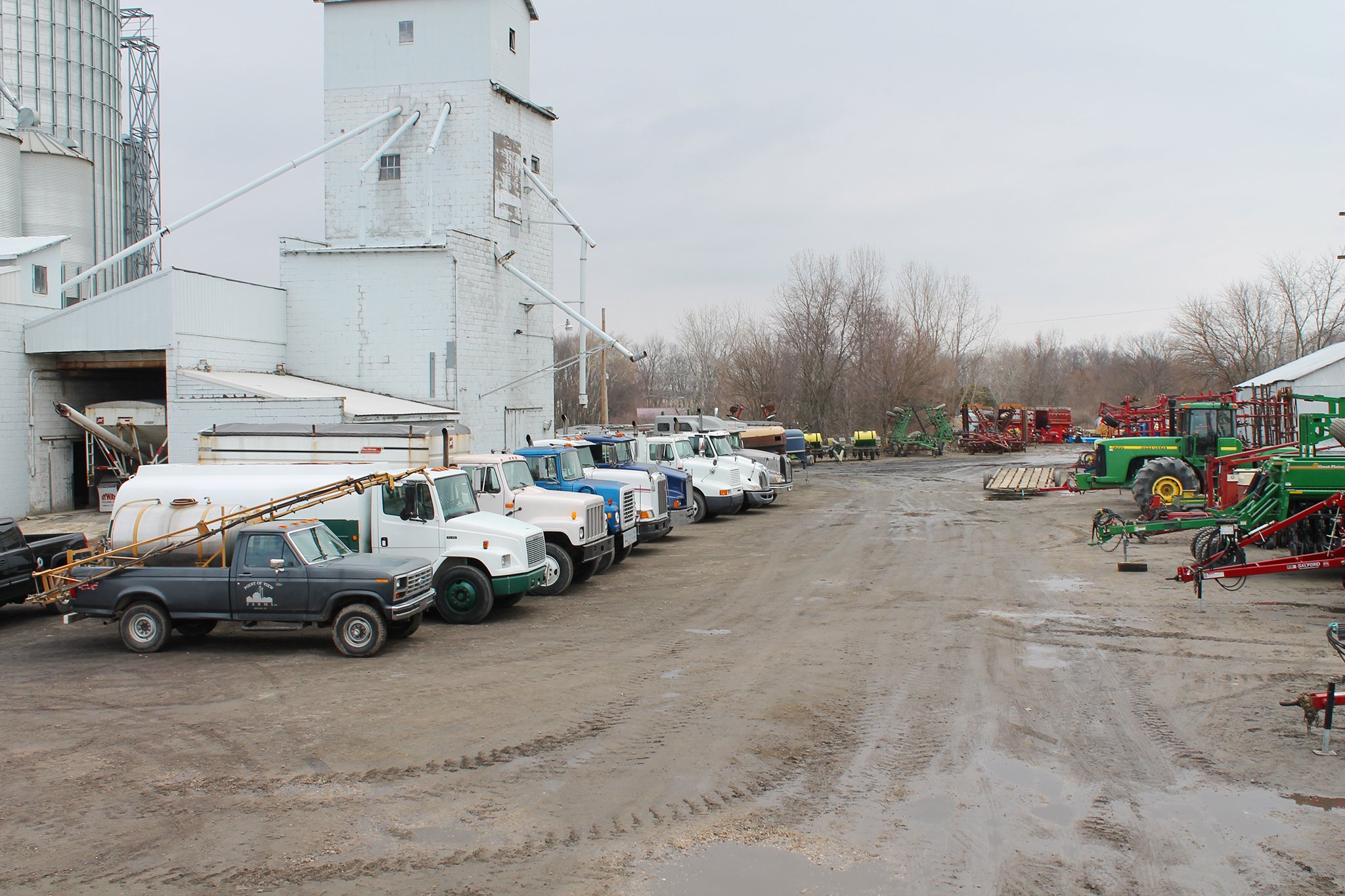 Property photo 177 - Farmers Grain & Ag Equipment Auction - EQUIPMENT WANTED!