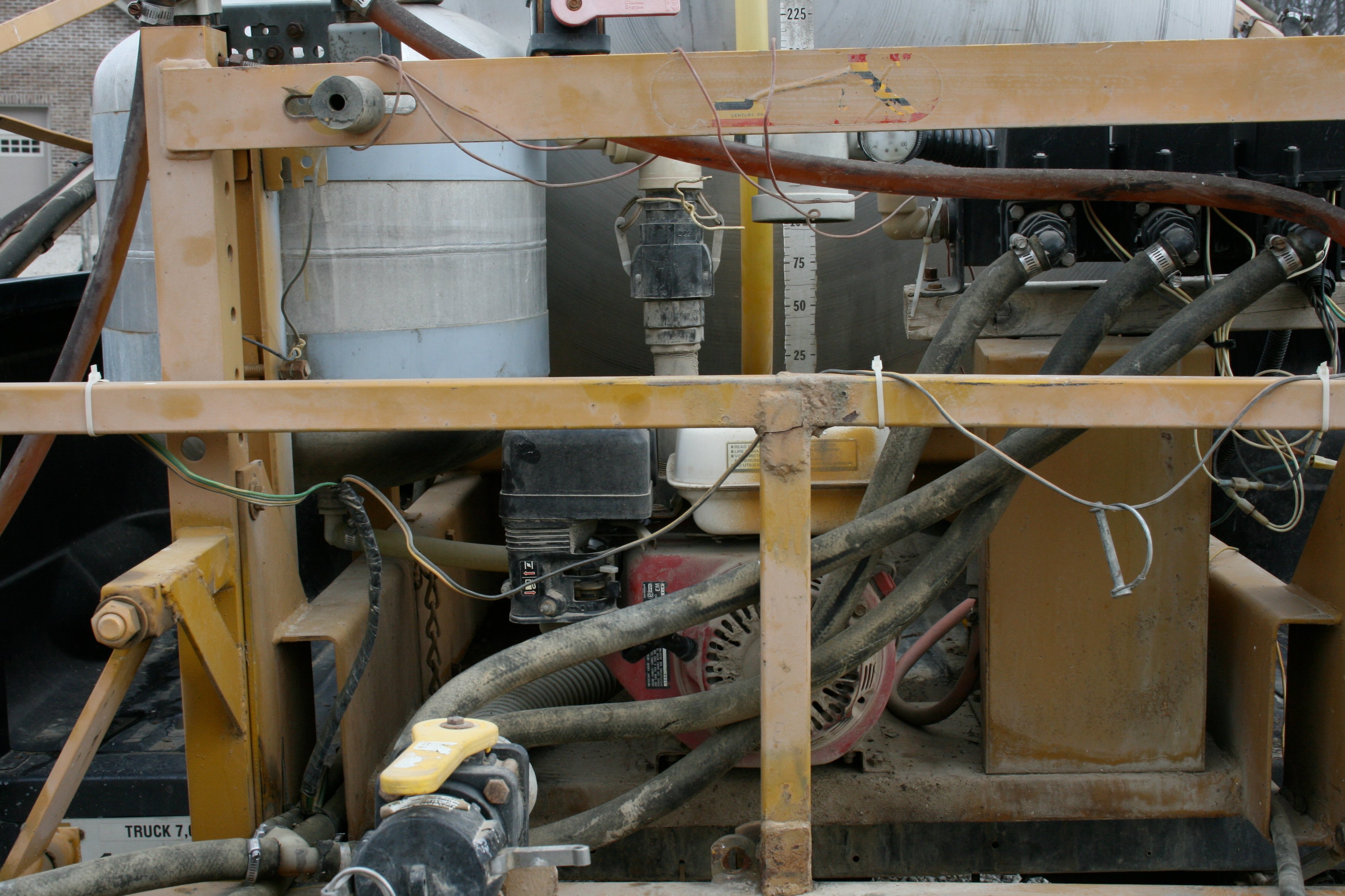 Property photo 130 - Farmers Grain & Ag Equipment Auction - EQUIPMENT WANTED!