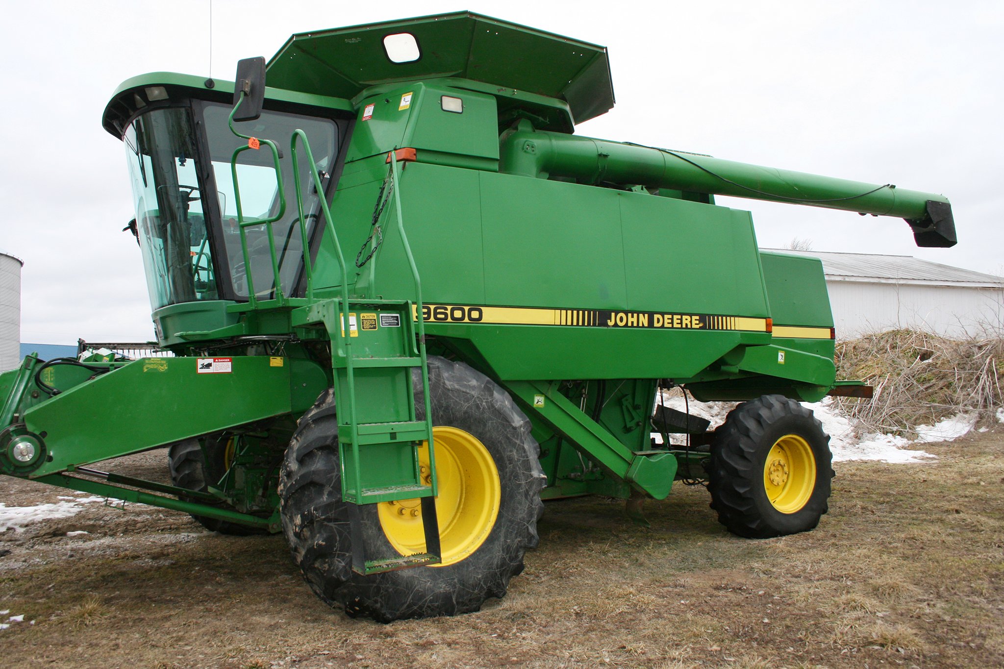 Property photo 169 - Farmers Grain & Ag Equipment Auction - EQUIPMENT WANTED!