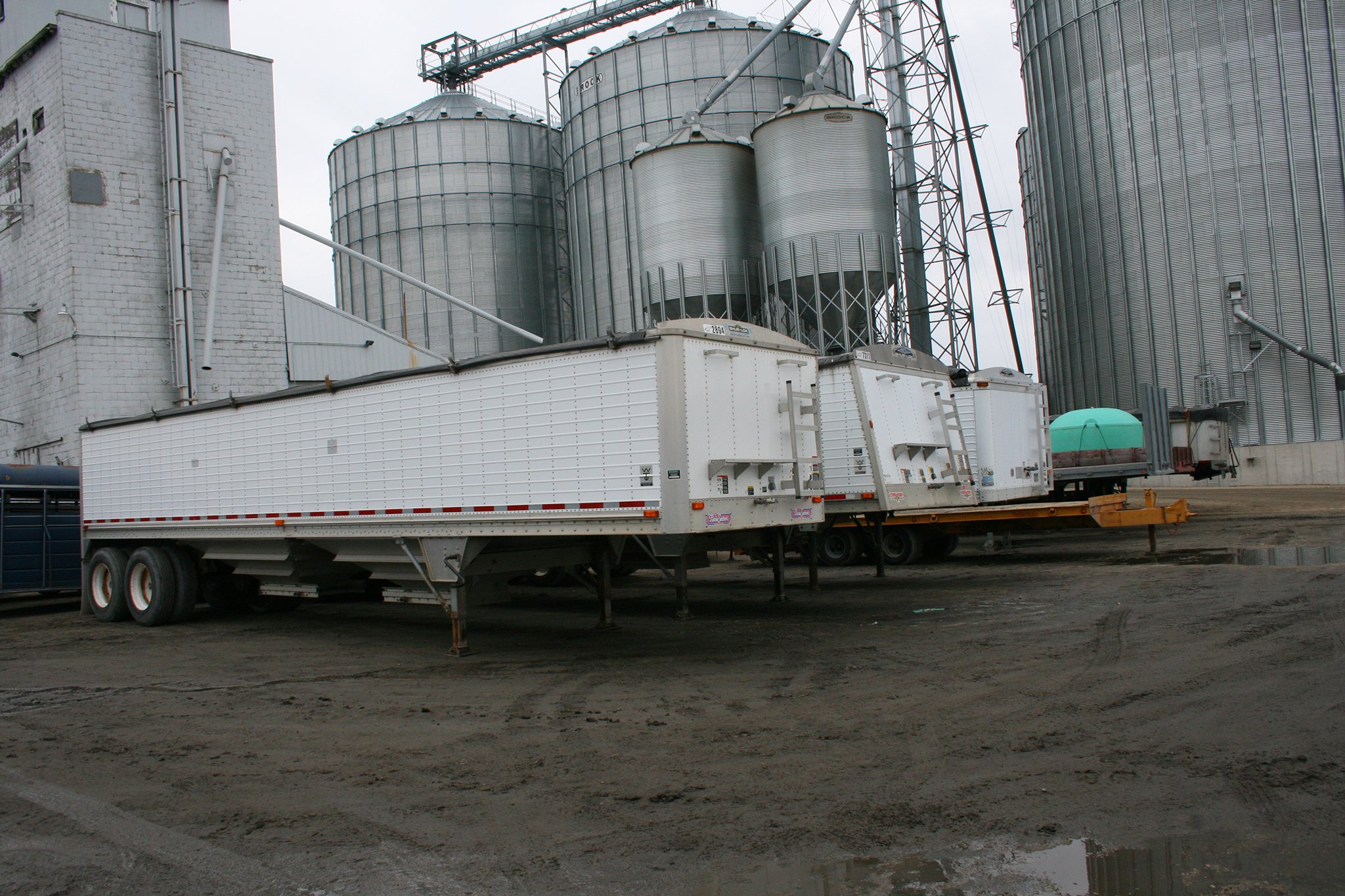 Property photo 161 - Farmers Grain & Ag Equipment Auction - EQUIPMENT WANTED!