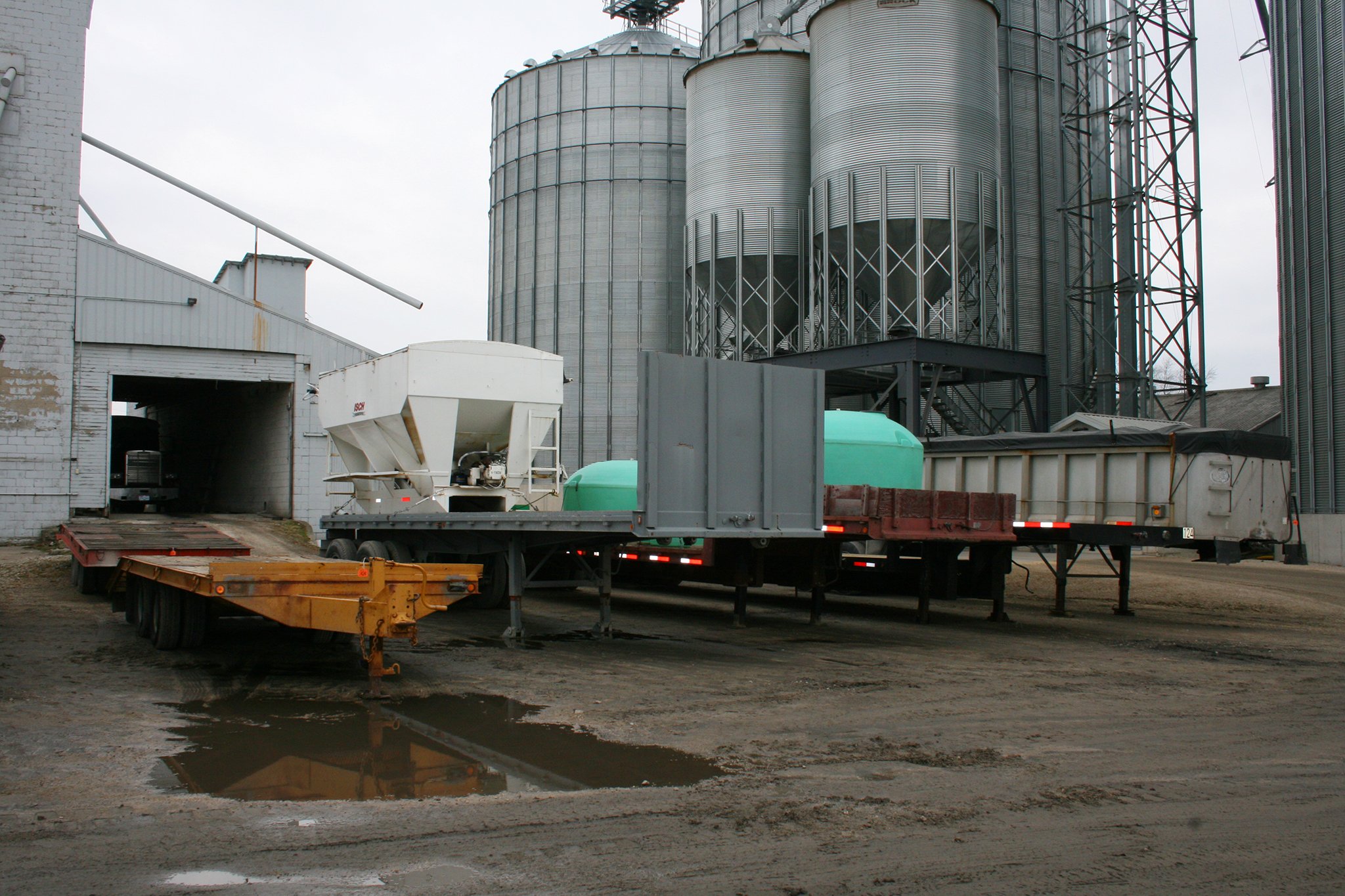 Property photo 168 - Farmers Grain & Ag Equipment Auction - EQUIPMENT WANTED!