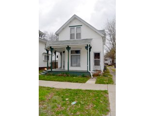 Property photo 1 - REAL ESTATE AUCTION! 1 Home, Plus 3 City Lots!