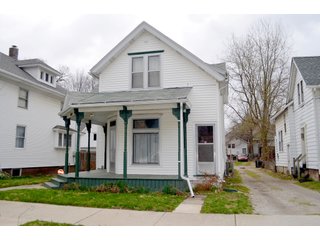 Property photo 2 - REAL ESTATE AUCTION! 1 Home, Plus 3 City Lots!