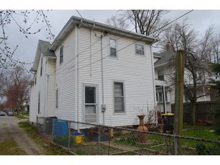 Property photo 5 - REAL ESTATE AUCTION! 1 Home, Plus 3 City Lots!