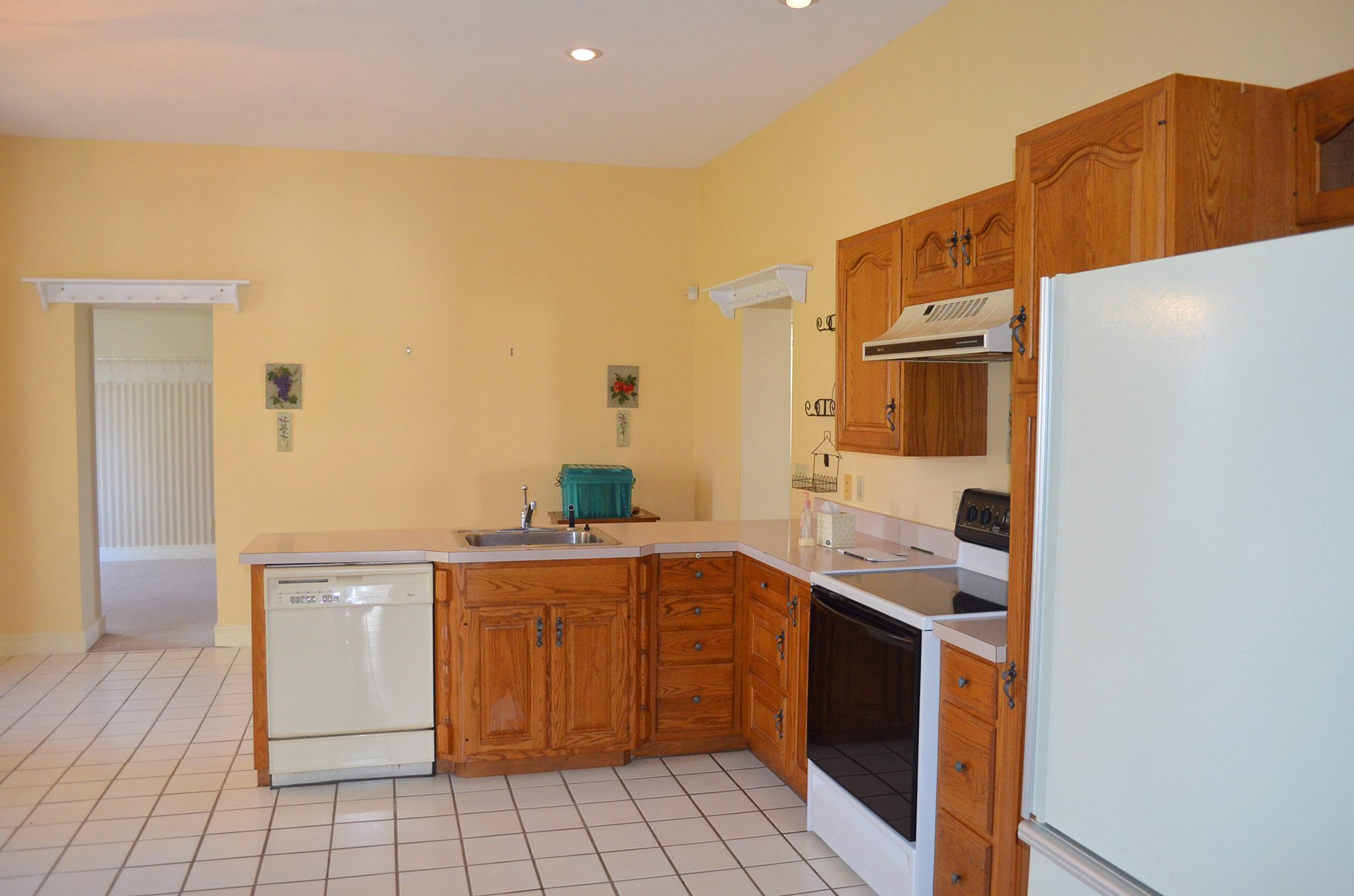 Property photo 17 - REAL ESTATE AUCTION! Grand Historic All Brick Home on 2.45 Acres!