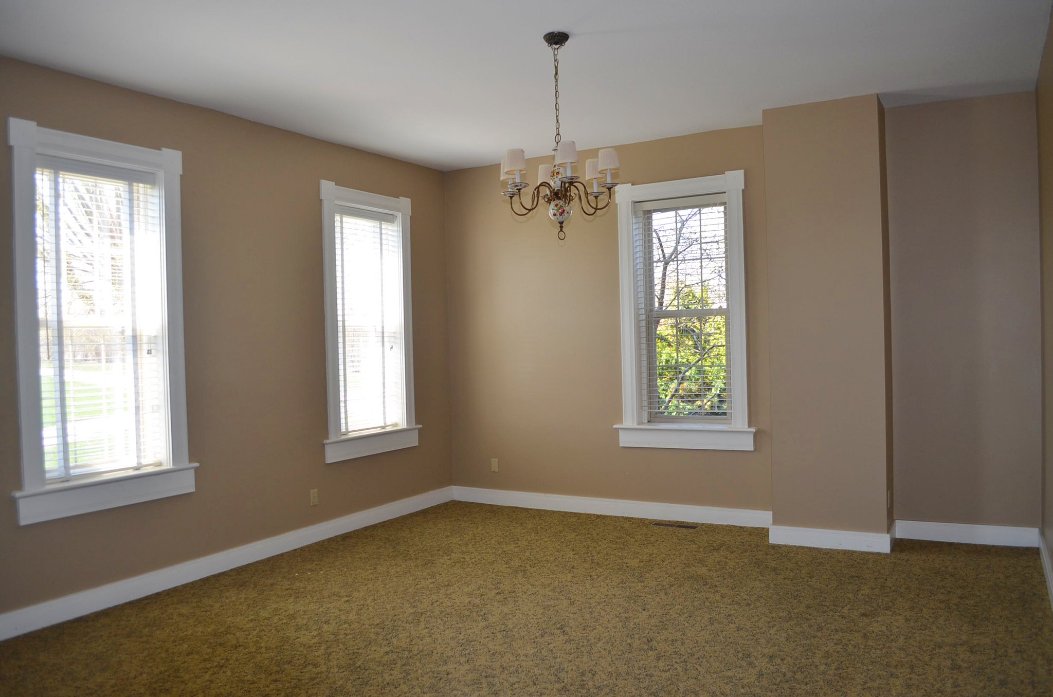 Property photo 22 - REAL ESTATE AUCTION! Grand Historic All Brick Home on 2.45 Acres!