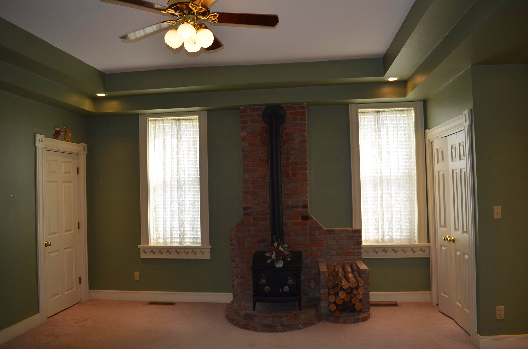 Property photo 24 - REAL ESTATE AUCTION! Grand Historic All Brick Home on 2.45 Acres!