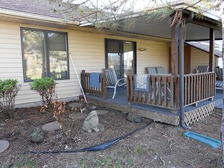 Property photo 6 - REAL ESTATE AUCTION, Beautiful 3 Bedroom, 2 Bath Home w/2 Car Garage