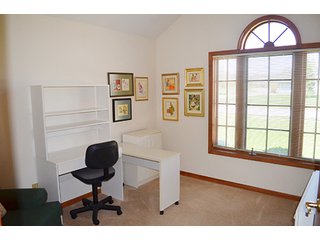 Property photo 18 - REAL ESTATE AUCTION, Immaculate 3 Bedroom, 2 Bath Ranch