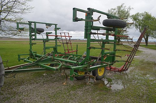 Property photo 22 - FARM EQUIPMENT & PERSONAL PROPERTY AUCTION