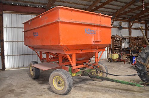 Property photo 12 - FARM EQUIPMENT & PERSONAL PROPERTY AUCTION