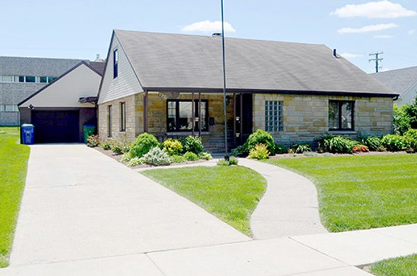 REAL ESTATE AUCTION, 3 Bedroom, 1.5 Bath Home