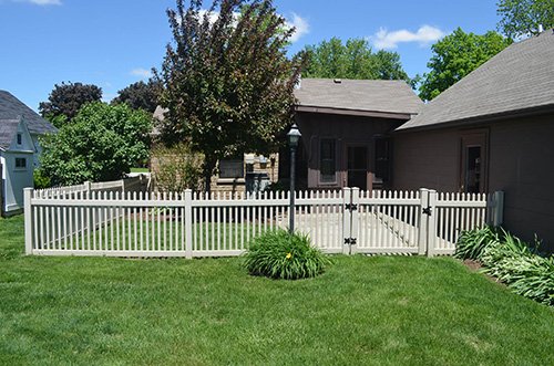 Property photo 3 - REAL ESTATE AUCTION, 3 Bedroom, 1.5 Bath Home