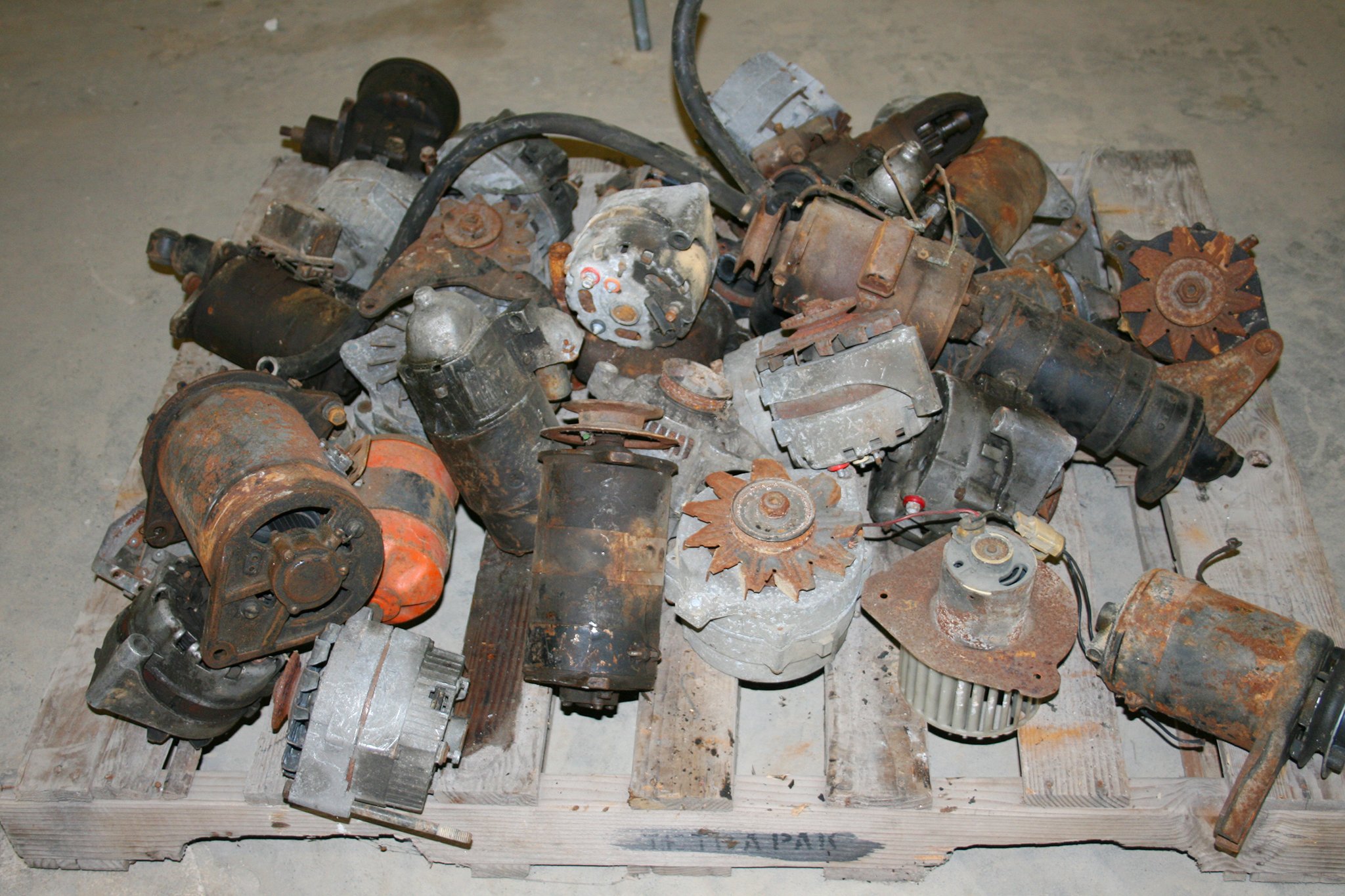 Property photo 69 - ESTATE AUCTION, Farm Equipment, Antiques & Collectibles, JD Parts & Tools
