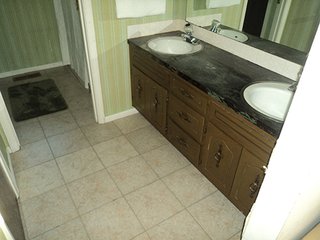 Property photo 13 - REAL ESTATE & PERSONAL PROPERTY AUCTION