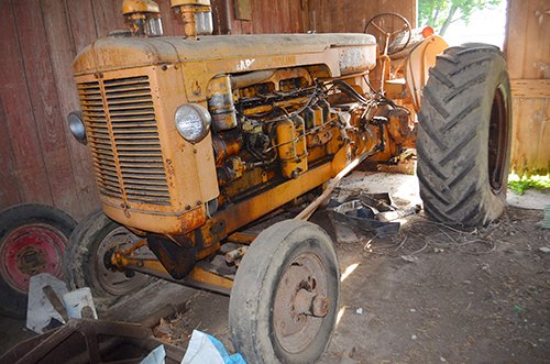 Property photo 16 - FARM EQUIPMENT AUCTION, ANTIQUE & VINTAGE TRACTORS