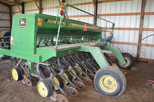 Property photo 25 - FARM EQUIPMENT AUCTION, ANTIQUE & VINTAGE TRACTORS