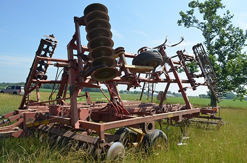 Property photo 13 - FARM EQUIPMENT AUCTION, ANTIQUE & VINTAGE TRACTORS