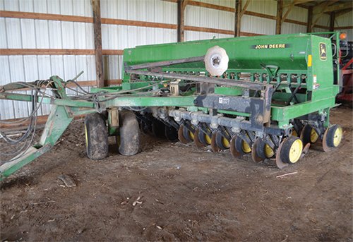 Property photo 2 - FARM EQUIPMENT AUCTION, ANTIQUE & VINTAGE TRACTORS