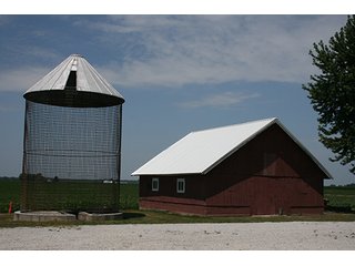 Property photo 7 - REAL ESTATE & PERSONAL PROPERTY AUCTION, 3 Bedroom Country Home on 2.7+/- Acres