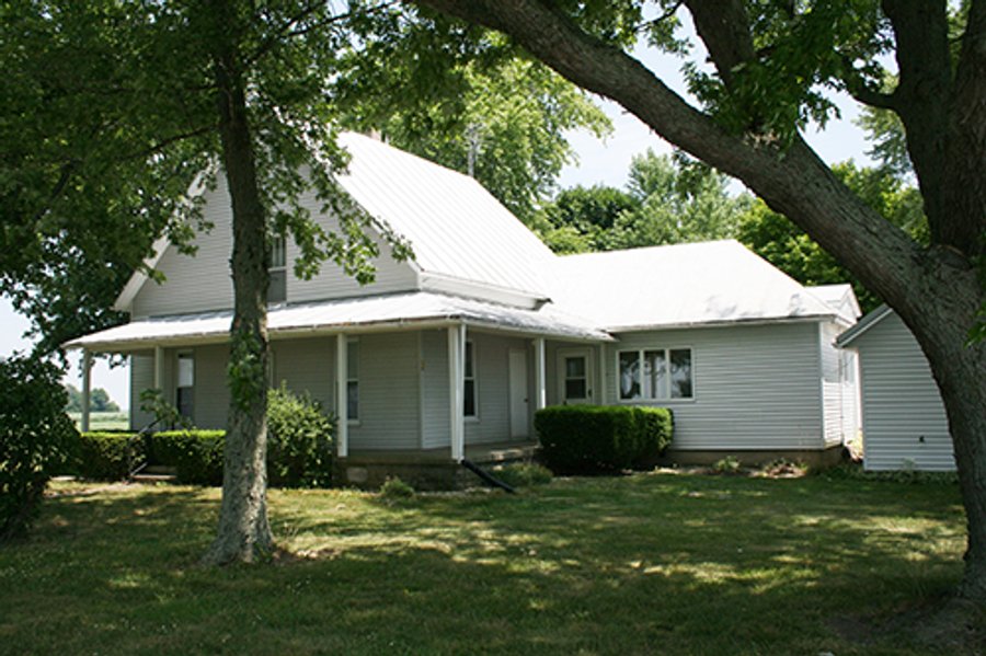 REAL ESTATE & PERSONAL PROPERTY AUCTION, 3 Bedroom Country Home on 2.7+/- Acres