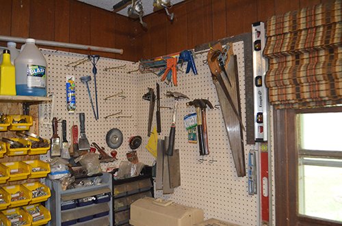 Property photo 103 - PERSONAL PROPERTY AUCTION, Speedboat, Lawn & Garden, Tools, Much More!