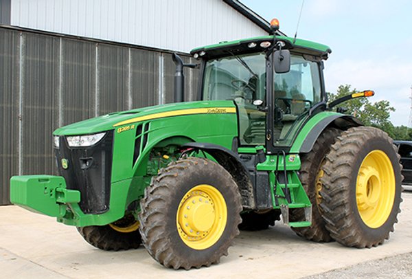 FARM EQUIPMENT WAGGONER AUCTION