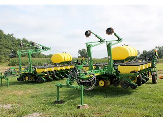 Property photo 30 - FARM EQUIPMENT WAGGONER AUCTION