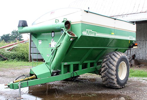 Property photo 11 - FARM EQUIPMENT WAGGONER AUCTION