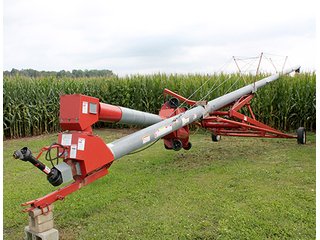 Property photo 35 - FARM EQUIPMENT WAGGONER AUCTION