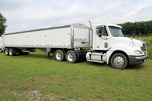Property photo 32 - FARM EQUIPMENT WAGGONER AUCTION
