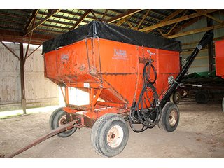 Property photo 16 - FARM EQUIPMENT WAGGONER AUCTION