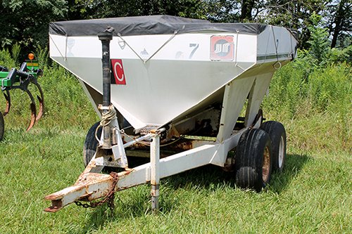 Property photo 57 - FARM EQUIPMENT WAGGONER AUCTION