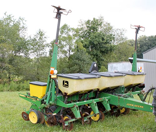 Property photo 2 - FARM EQUIPMENT WAGGONER AUCTION